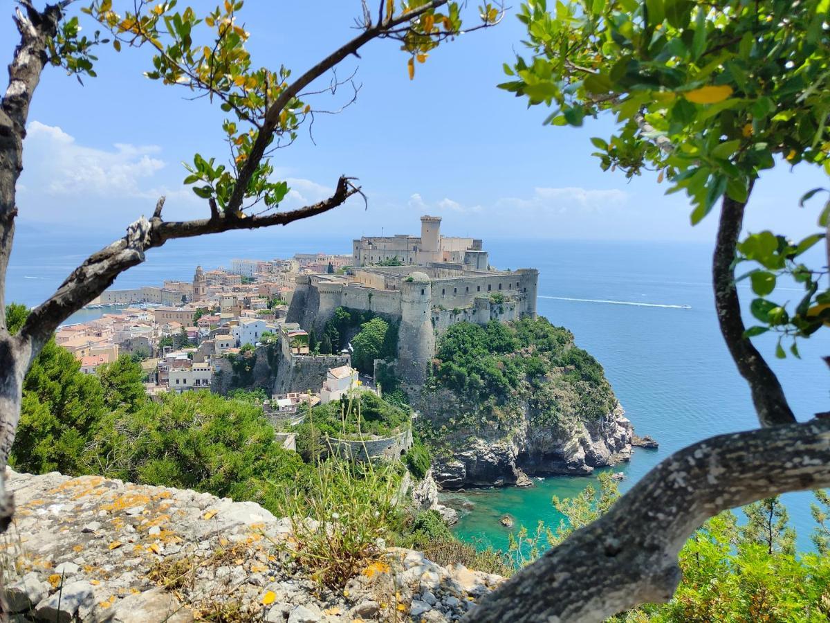 The Sorabellas Gaeta Bagian luar foto